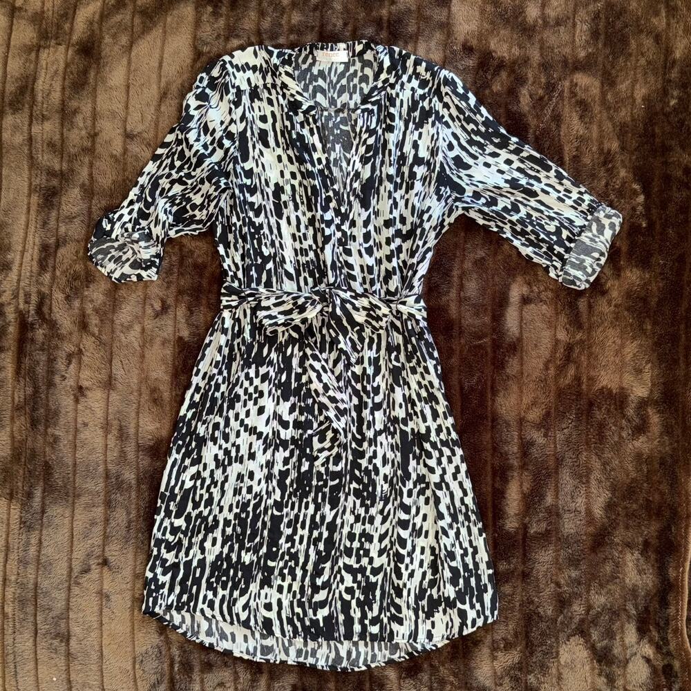 Renee C Black & White Print Split Neckline Shirt Dress w Self Tie Belt PRISTINE!